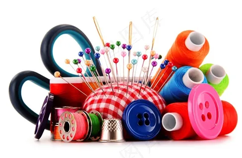 彩色的毛线团和各种缝纫工具 彩色的毛线团和各种缝纫工具