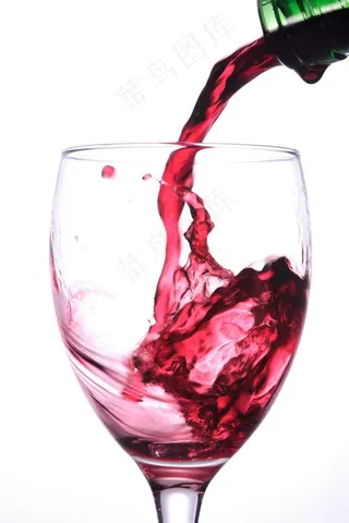 动感红酒飞溅图片