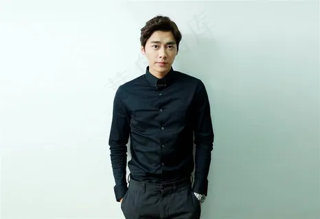 李易峰最新的图片