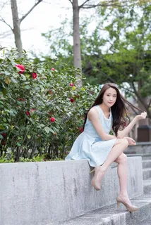 邻家女孩李妞妞长发美女写真素材图