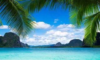 蓝天大海和小岛风景图片