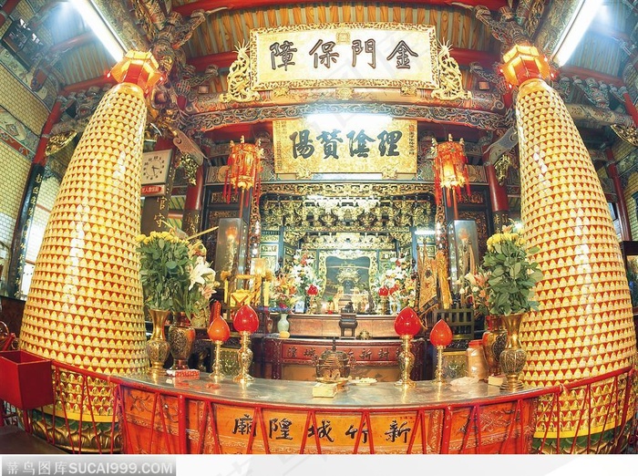 寺院内高大的香塔