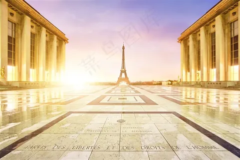 广场和巴黎铁塔高清图片