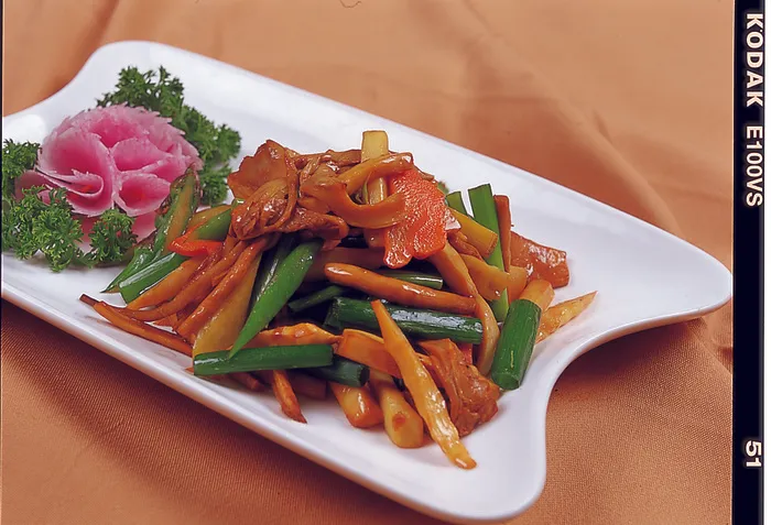 1009XC-0005茶树菇五花肉