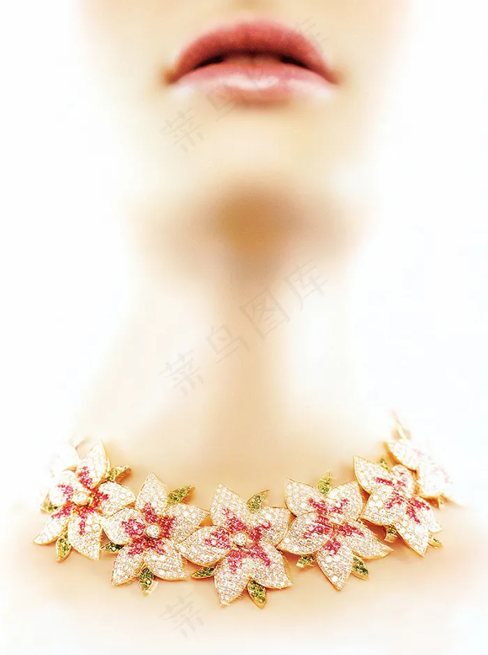 星型花朵项链图片下载