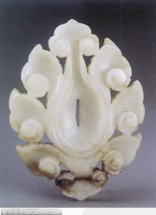 中华传统工艺-白色花朵形玉器