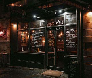 夜晚街道美食小店户外灯光摄影