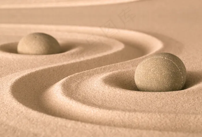 鹅卵石细沙背景图片