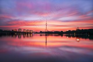 美丽黄昏城市图片