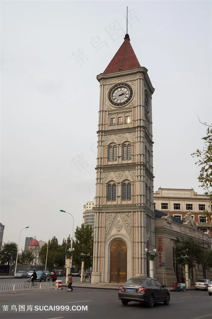 天津市街头欧式建筑钟楼