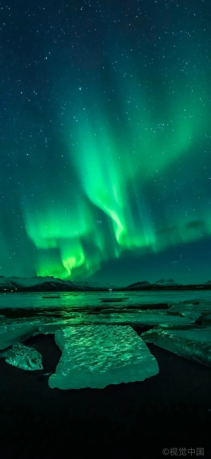 绿色极光壁纸图片