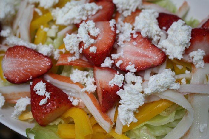 草莓奶酪沙拉图片