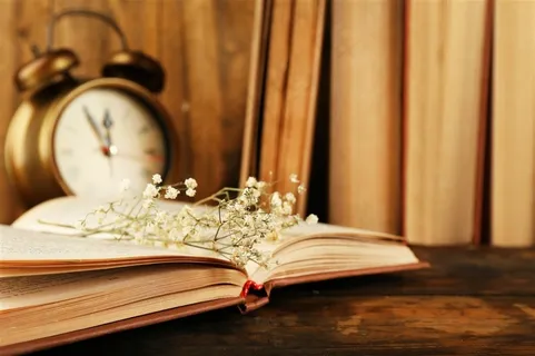 创意金色闹钟时间就是生命素材图片