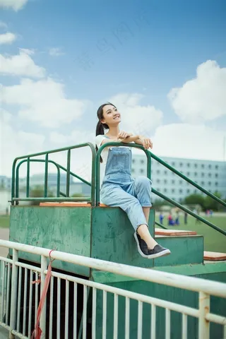 校园清秀美女学生妹高清写真图