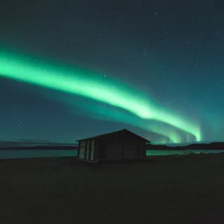 绿色极光壁纸图片