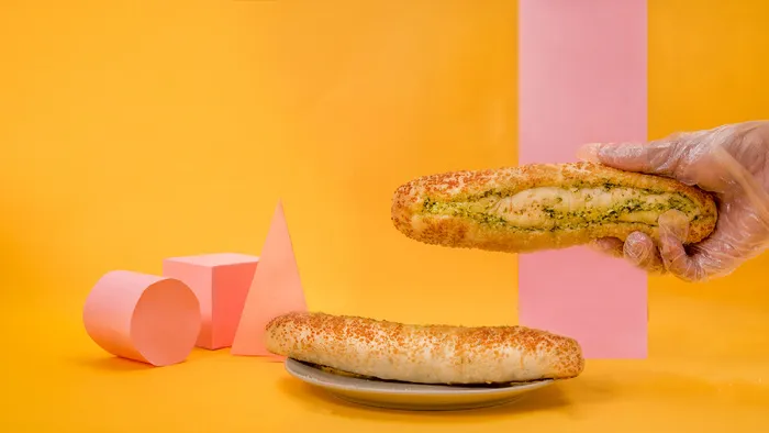 蛋糕店小蛋糕慕斯美食甜品图片