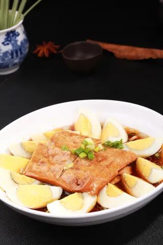 卤水鸡蛋豆腐