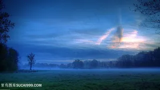 山峦草地美景壁纸