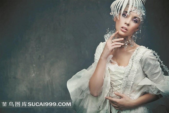 精致的复古美女