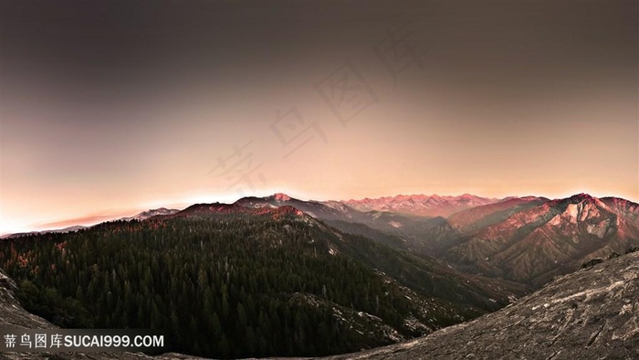 巍峨山脉风景画壁纸