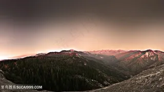 巍峨山脉风景画壁纸