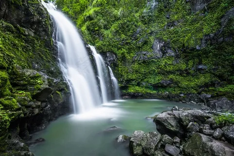山涧小瀑布大图 山涧小瀑布大图