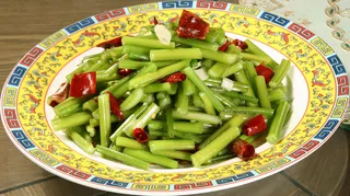 炝炒家芹