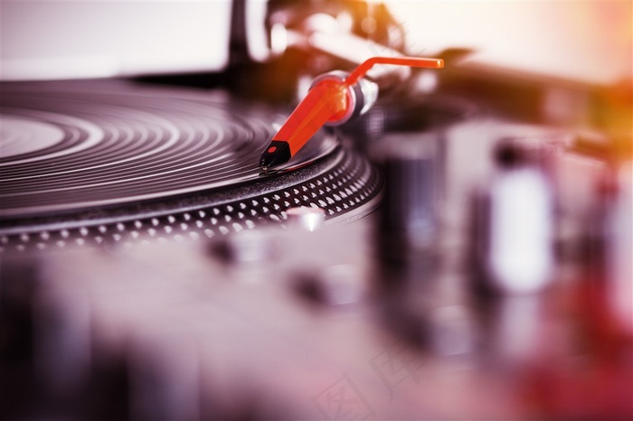 古典留声机特写图片