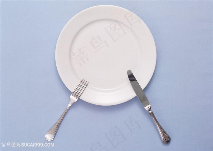 西餐厅餐具刀叉勺子高清图