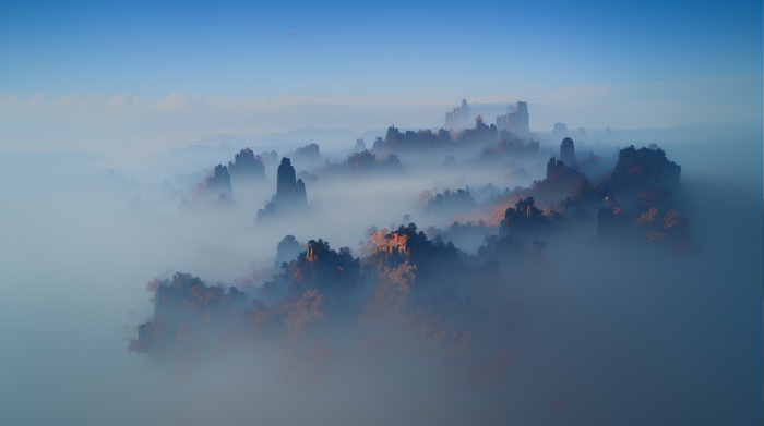 大气写意色块风景插画壁纸背景-云间山巅