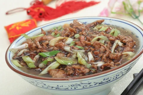 过油牛肉 18元 (1)