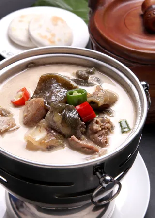 甲鱼泡馍火锅268元斤