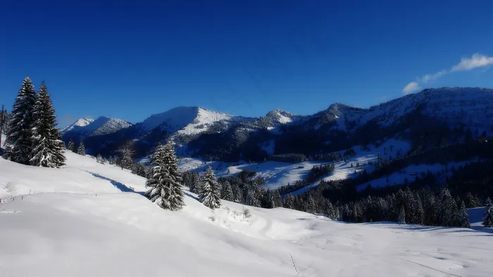 美丽的雪山
