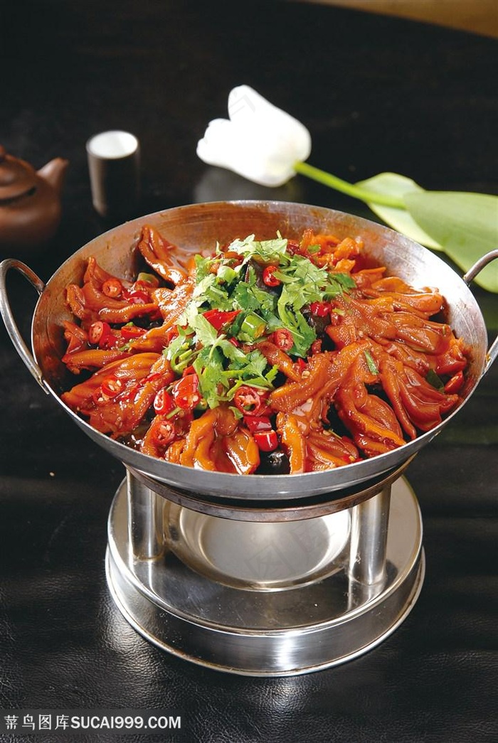中华美食干锅鸭掌摄影图