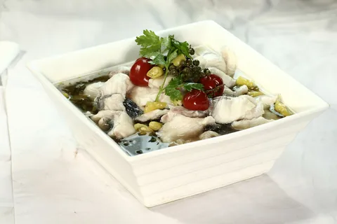 13酸菜鱼片 乡村小镇3