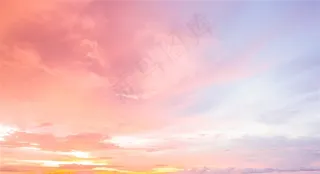 美丽的粉色云朵风景图片