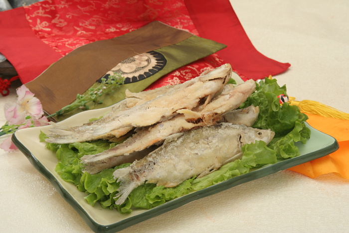 香煎鲢鱼