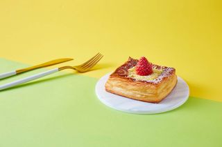 蛋糕店小蛋糕慕斯美食甜品图片