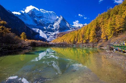 四川稻城亚丁风景素材大图 四川稻城亚丁风景素材大图