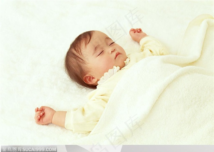 婴儿幼儿-躺着睡着的婴儿