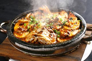 R00552石板烤鲈鱼 (1)