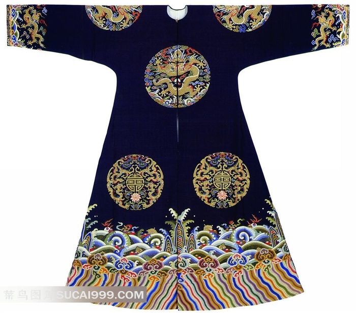 精美的吉祥龙纹服饰