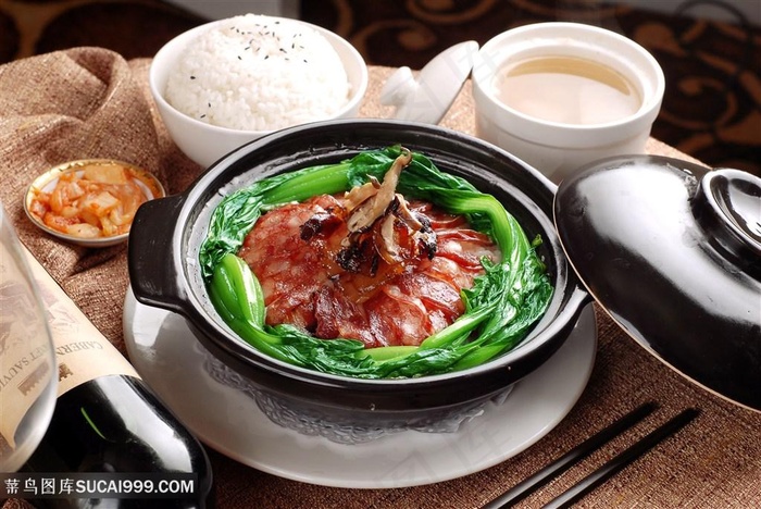 中华美食腊味煲仔饭实拍摄影图中华美食