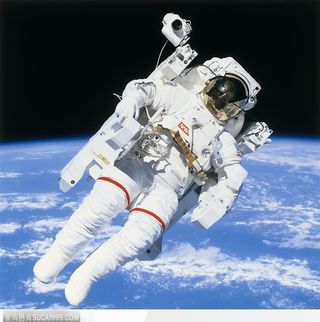 宇航员 太空漫步