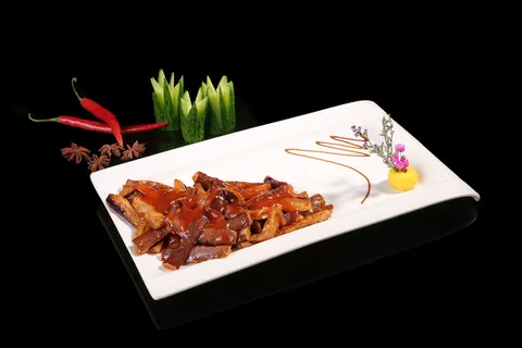 鱼香茄子餐饮快餐盖浇饭产品成品高清大图黑底长盘