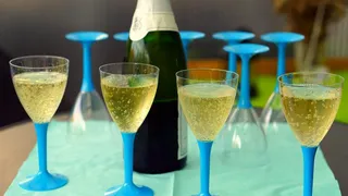 香槟酒庆贺图片