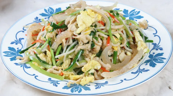 海参炒合菜 海参炒合菜