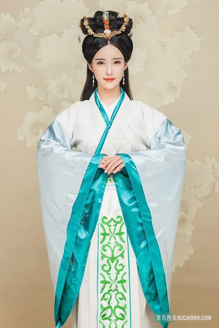 正统古装装束写真女子图片
