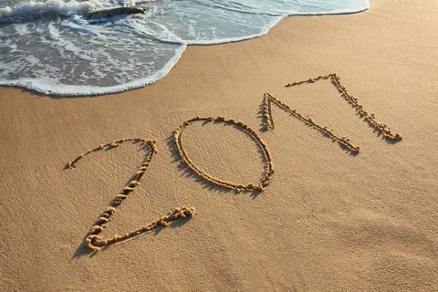 2017沙滩刻字图片 2017沙滩刻字图片