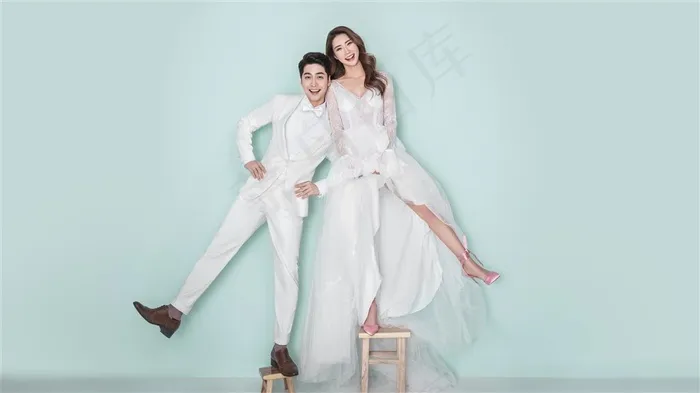 互相依靠的情侣